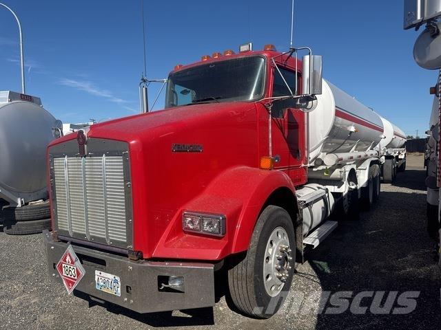 Kenworth T800 Tanker trucks