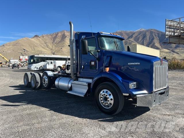 Kenworth T800 Prime Movers