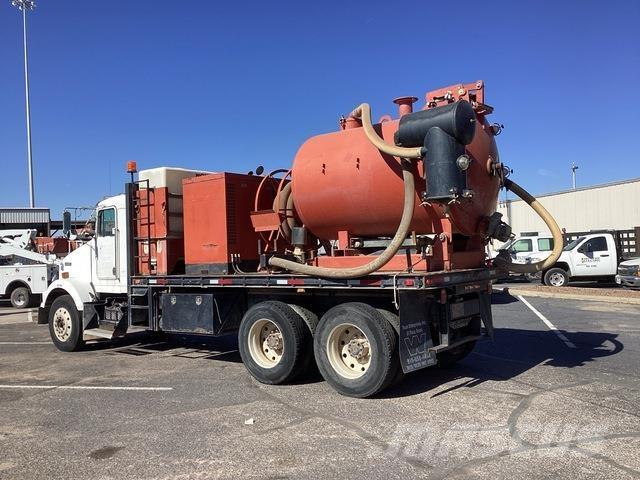 Kenworth T800 Crawler excavators