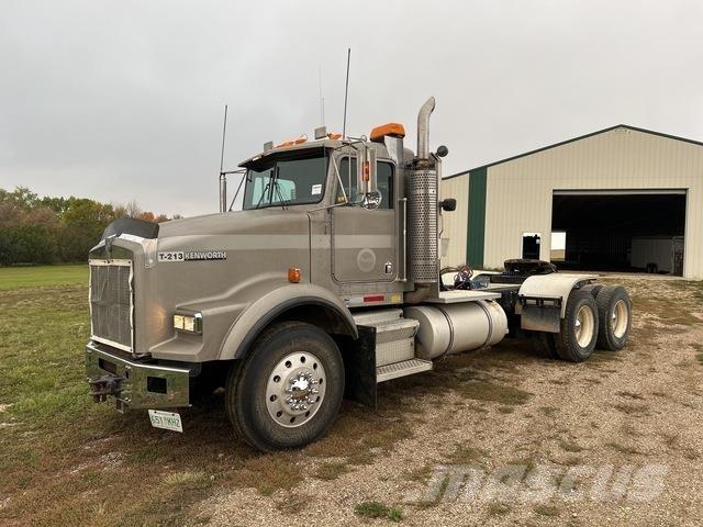 Kenworth T800B Recovery vehicles