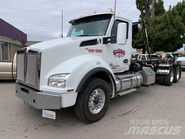 Kenworth T880 Skip bin truck