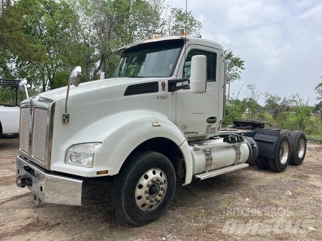 Kenworth T880 Prime Movers