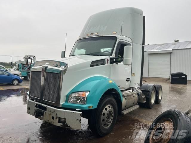 Kenworth T880 Prime Movers
