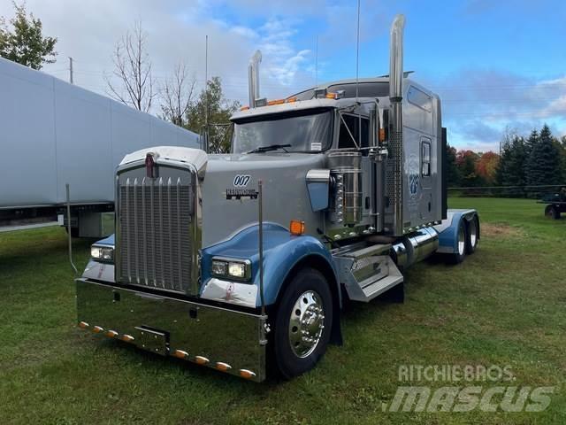 Kenworth W900 Prime Movers