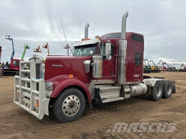 Kenworth W900 Prime Movers