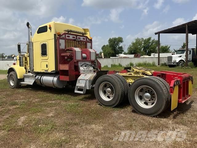 Kenworth W900 Recovery vehicles