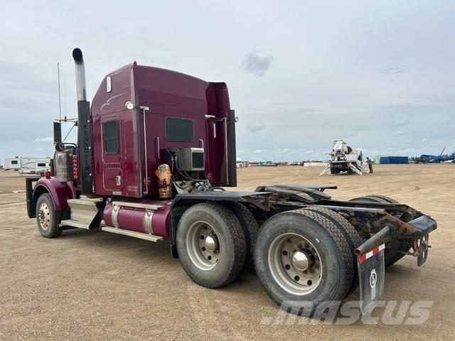 Kenworth W900 Prime Movers