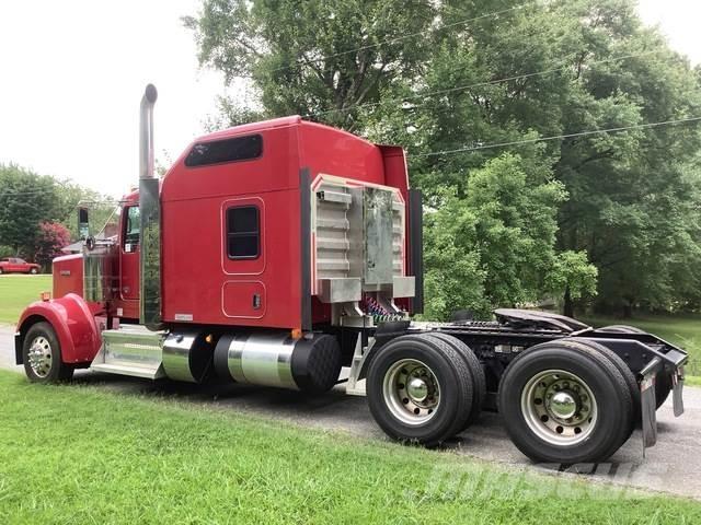 Kenworth W900 Prime Movers