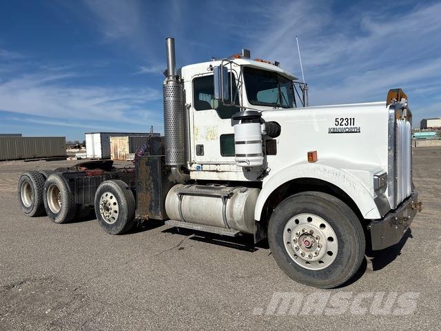 Kenworth W900B Prime Movers