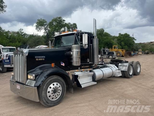 Kenworth W900L Prime Movers
