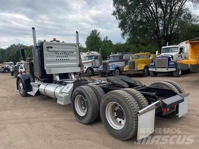 Kenworth W900L Prime Movers