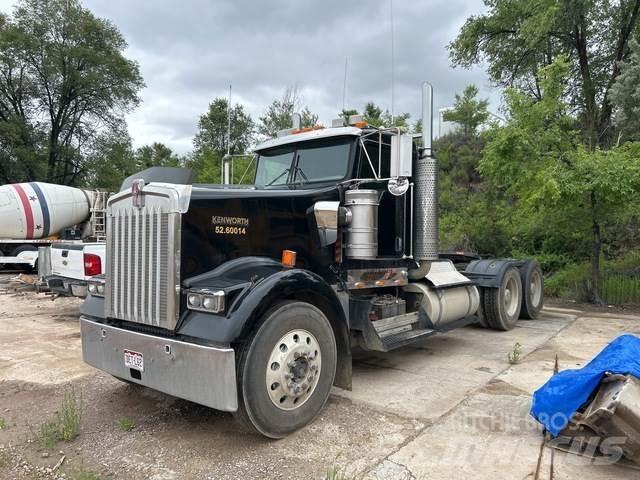 Kenworth W900L Prime Movers