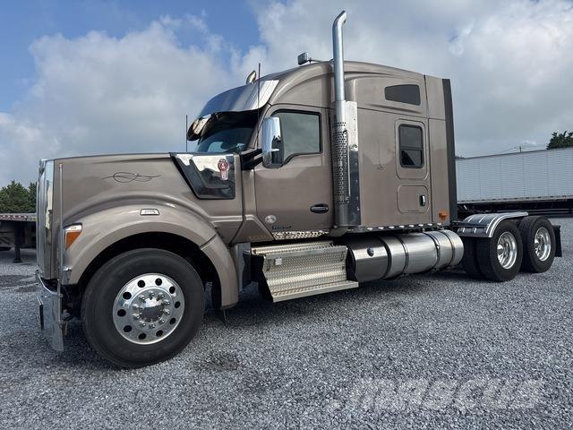Kenworth W990 Prime Movers