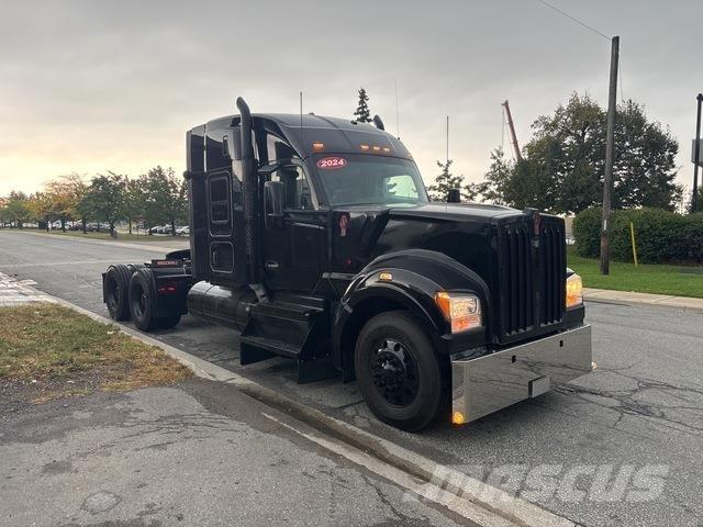 Kenworth W990 Prime Movers