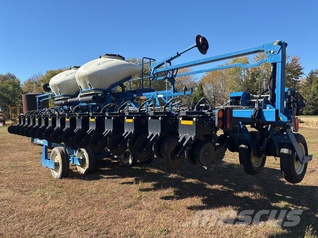 Kinze 3600 Planters