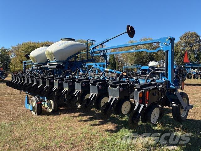 Kinze 3600 Planters