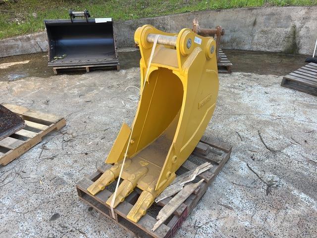 Komatsu  Buckets