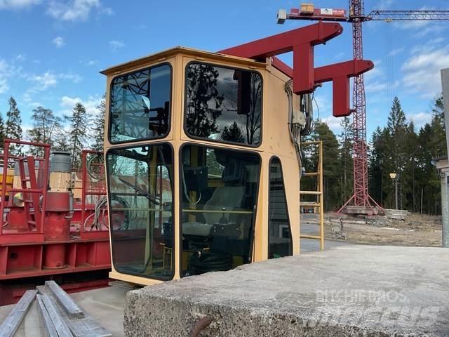 Kroll K180 Tower cranes