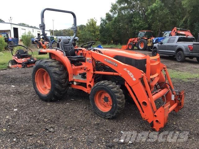 Kubota L3240 Compact tractors