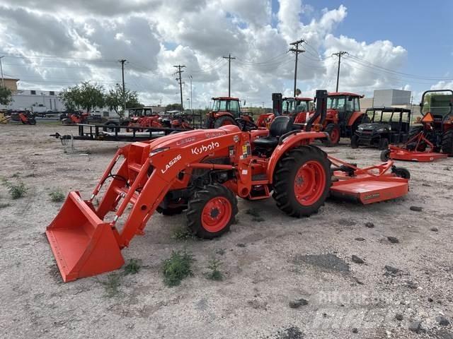 Kubota L3302DT Compact tractors