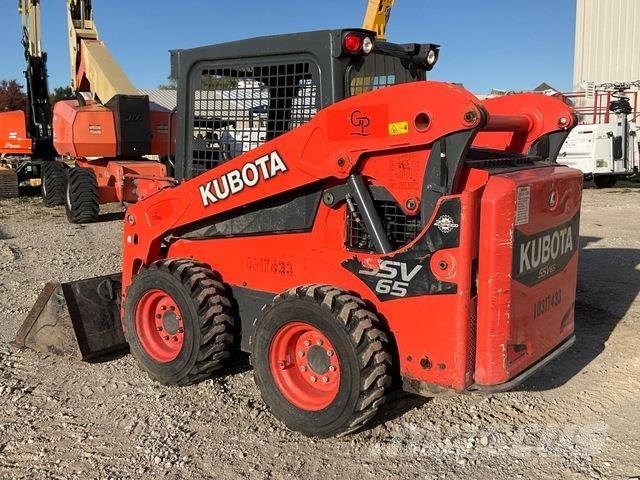 Kubota SSV65 Skid steer loaders