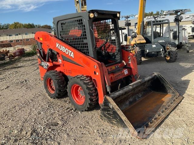 Kubota SSV65 Skid steer loaders