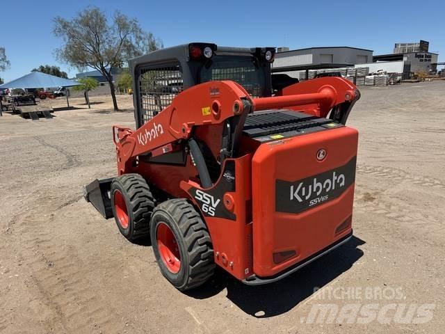 Kubota SSV65H Skid steer loaders