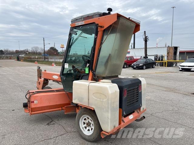 Lay-Mor 8HC Indoor sweepers