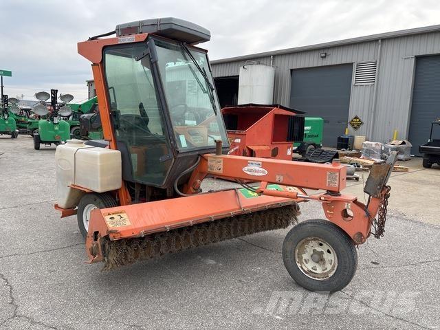 Lay-Mor 8HC Indoor sweepers