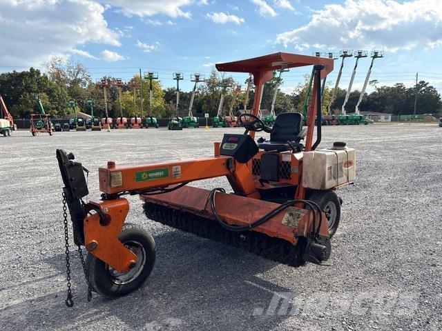 Lay-Mor SM300 Indoor sweepers