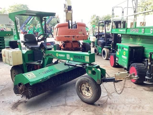 Lay-Mor SM300 Indoor sweepers