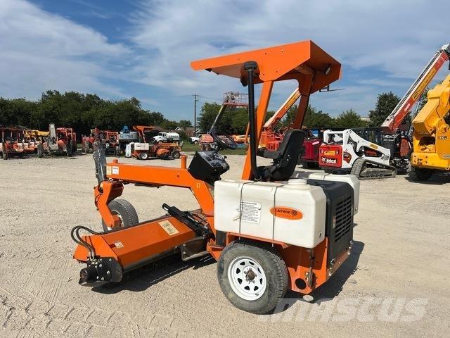  Lay Mor SM300 Indoor sweepers