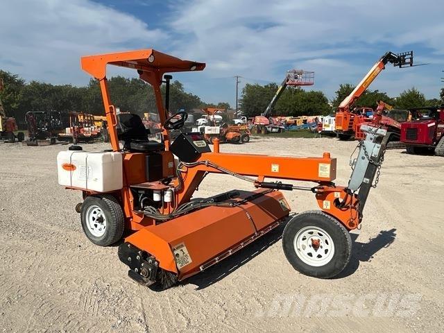  Lay Mor SM300 Indoor sweepers