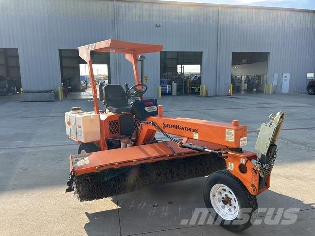 Lay-Mor SM300 Indoor sweepers