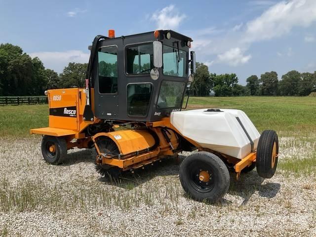 LeeBoy RB50 Indoor sweepers