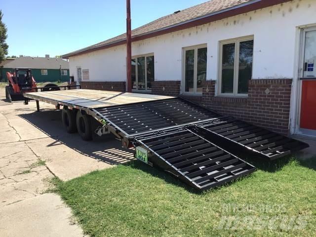 Load Trail  Car carrier