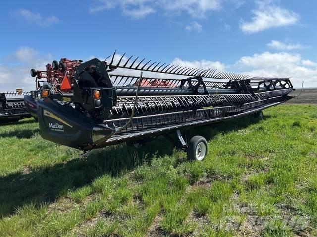 MacDon FD75-D Combine harvester heads