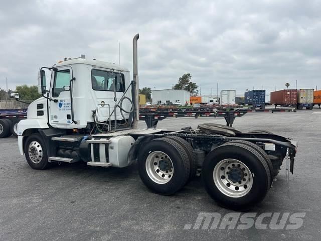 Mack AN64T Prime Movers