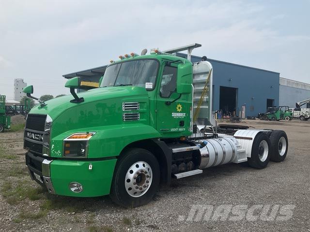 Mack AN64T Prime Movers