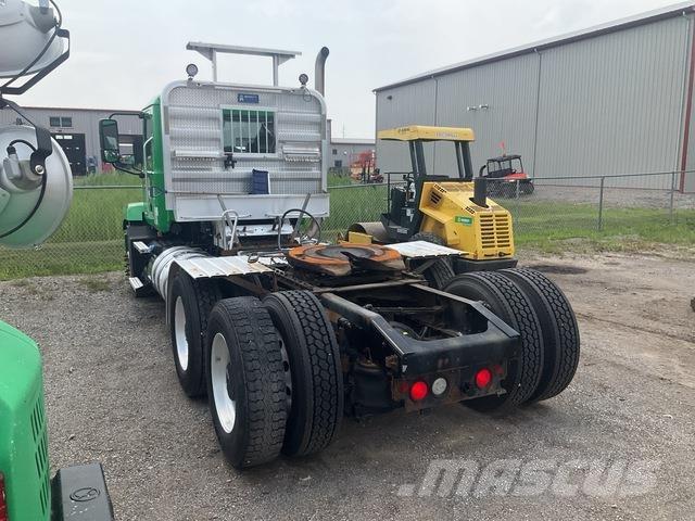 Mack AN64T Prime Movers