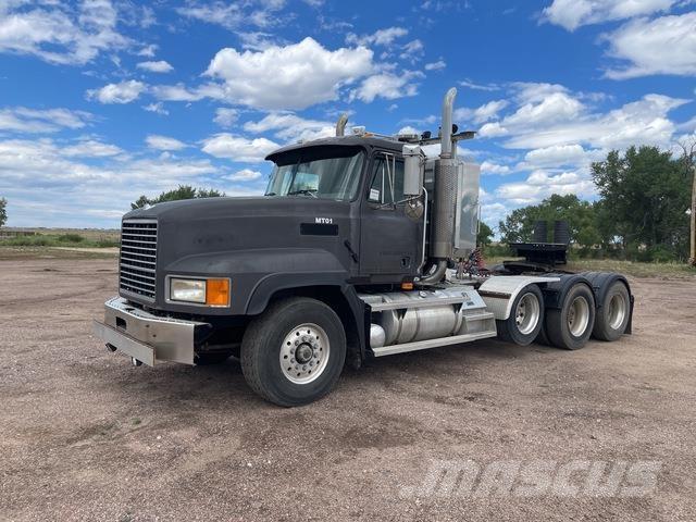 Mack CH613 Prime Movers