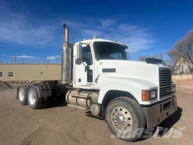 Mack CHU613 Prime Movers