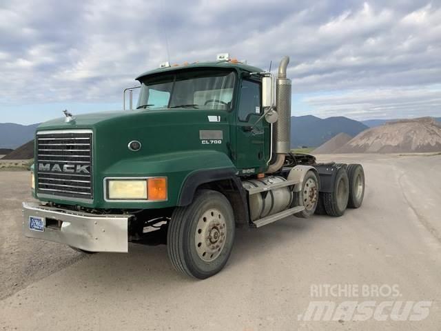 Mack CL733 Prime Movers