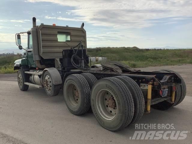 Mack CL733 Prime Movers
