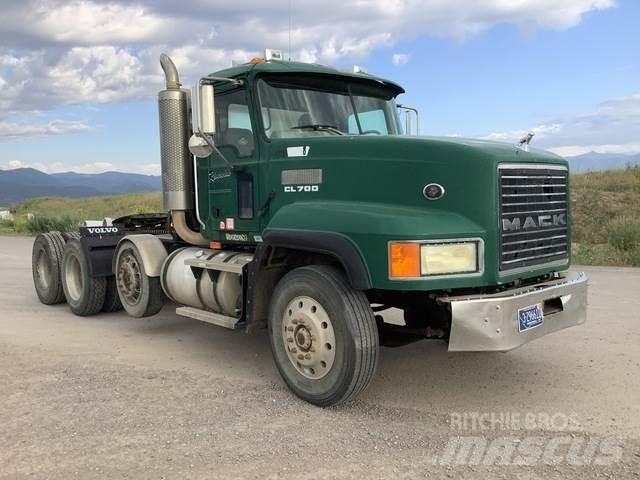 Mack CL733 Prime Movers