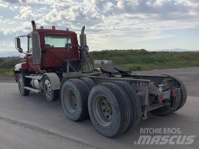 Mack CL733 Prime Movers