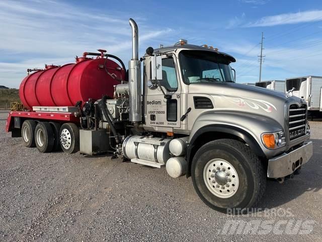 Mack CV713 Other