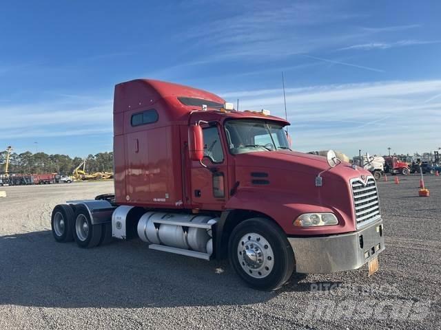 Mack CX613 Prime Movers