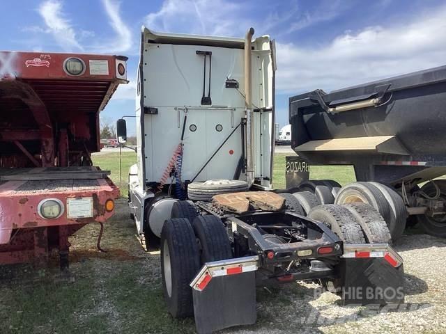 Mack CXU613 Prime Movers