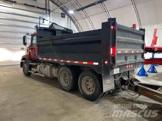 Mack CXU613 Tipper trucks